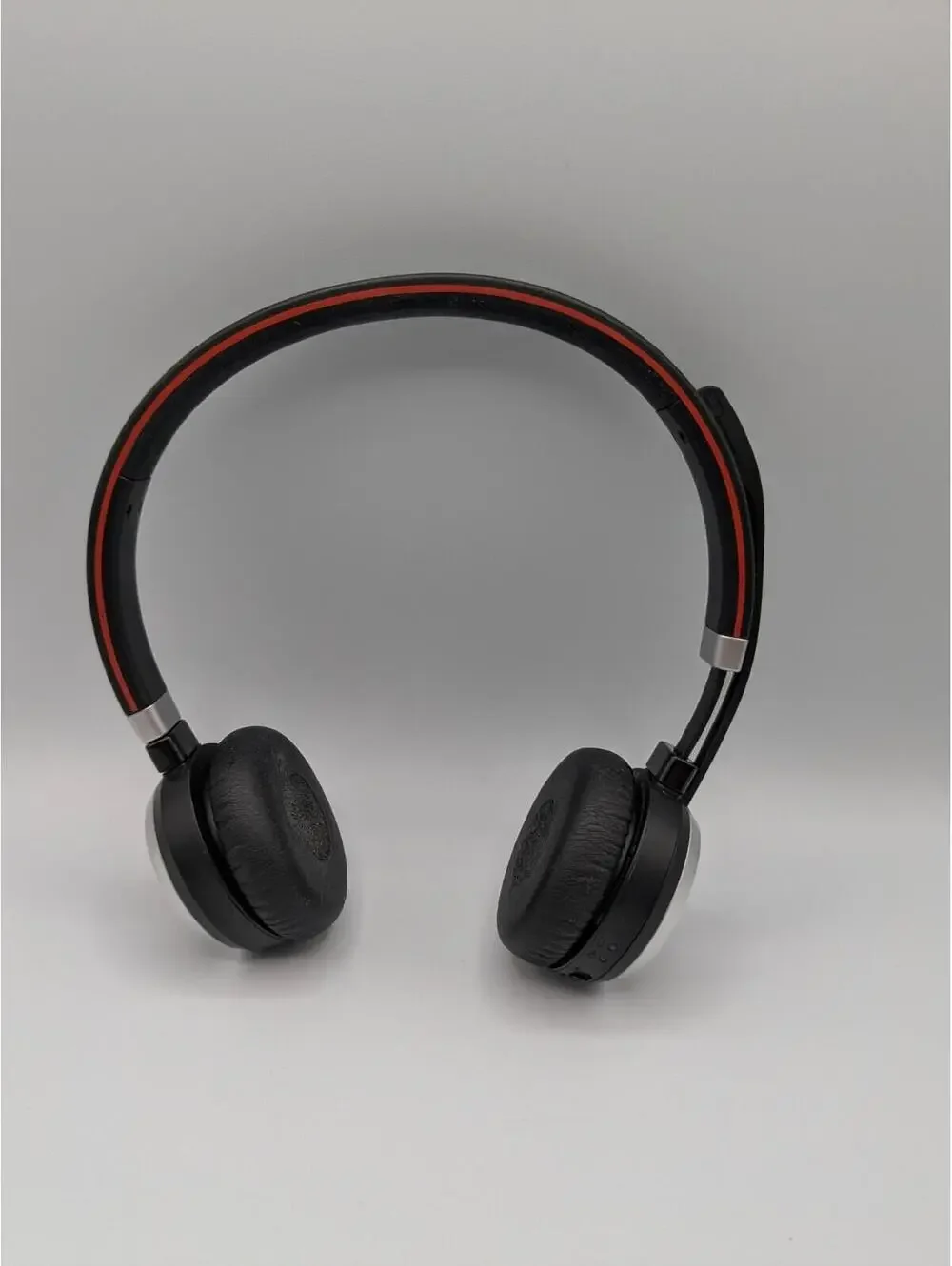 Jabra Evolve 65 MS Wireless Stereo Headset with USB Adapter and Charging Cord